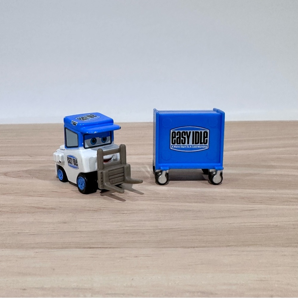 Disney Pixar Cars Easy Idle Pitty Diecast